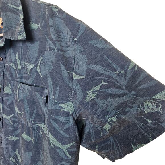 Huk Fishing Mens All Over Print Fish Shirt Outdoor Size XL Stretch Performance - Picture 4 of 8
